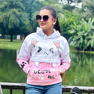 Women’s hoodie and trouser combo set with modern casual design